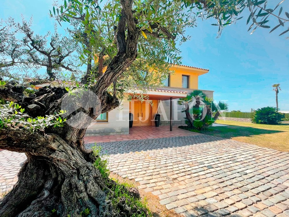 House in Barcelona - view 1