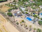 Re-Sale · Finca / Country Property Catral