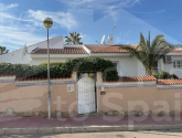 Re-Sale · Detached Villa Benijófar · Benimar