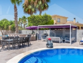 Re-Sale · Finca / Country Property Catral