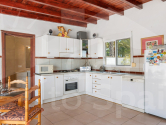 Re-Sale · Country Property Catral