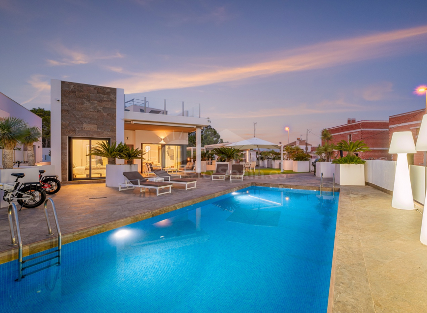 Re-Sale · Detached Villa Orihuela Costa · Villamartin