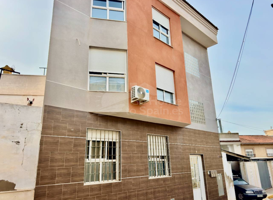 Re-Sale · Apartment Benijófar · Center