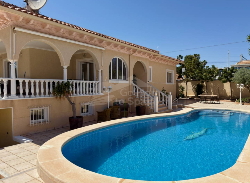 Re-Sale · Detached Villa Ciudad Quesada · Urbanizaciones