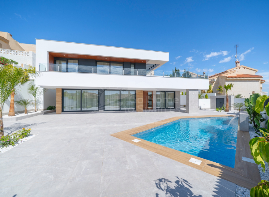 Re-Sale · Detached Villa Ciudad Quesada · La Marquesa Golf