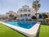 Re-Sale · Villa Algorfa
