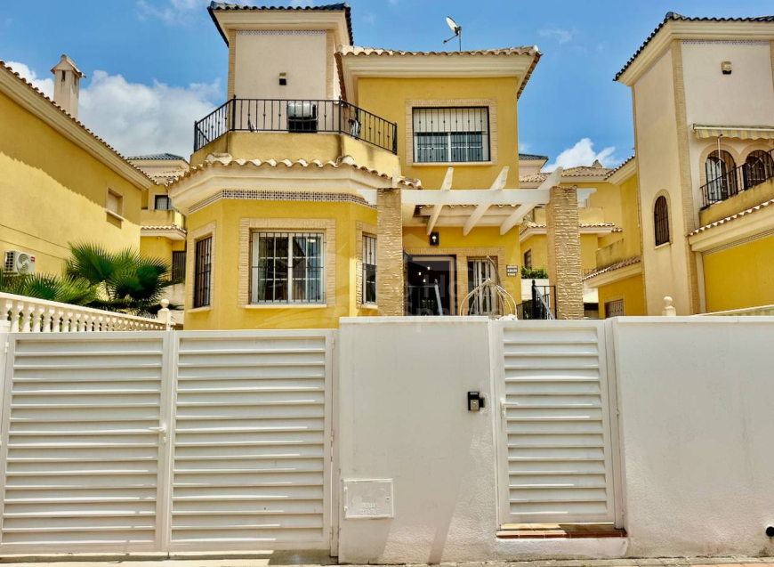 Re-Sale · Detached Villa Algorfa · Lo Crispin