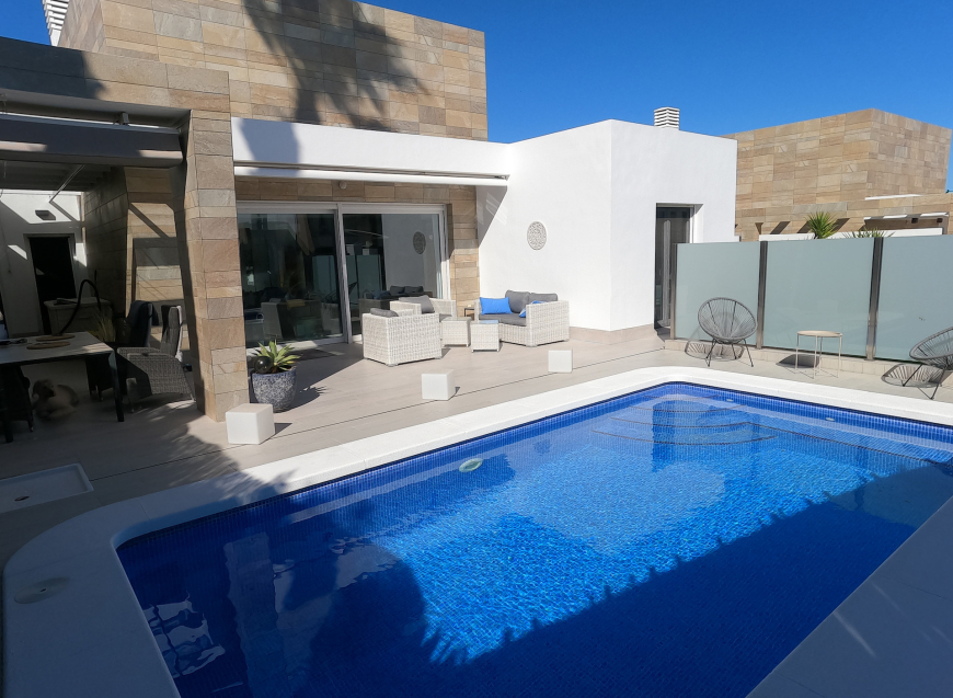 Re-Sale · Detached Villa Algorfa