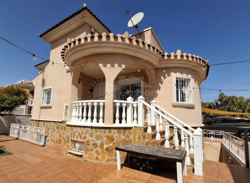 Venta · Villa Detached Ciudad Quesada · Doña Pepa