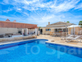 Re-Sale · Country estate Almoradi · Las Heredades