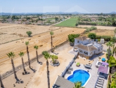 Re-Sale · Finca / Country Property Catral