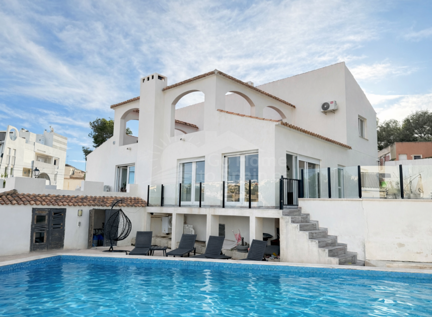  · V Villamartín · Villamartin