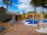 Re-Sale · Finca/Country Property Catral