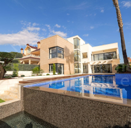Detached Villa - Venta - Torrevieja - La Veleta