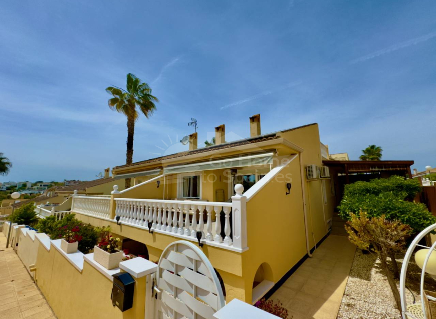 Re-Sale · Detached Villa Benijófar · Benijofar