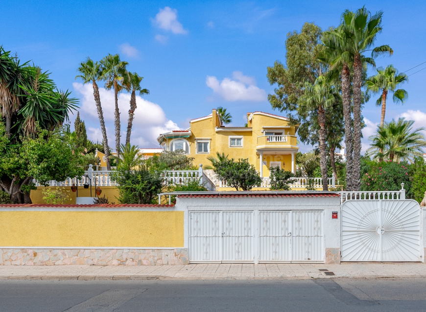 Re-Sale · Detached Villa Ciudad Quesada · Rojales