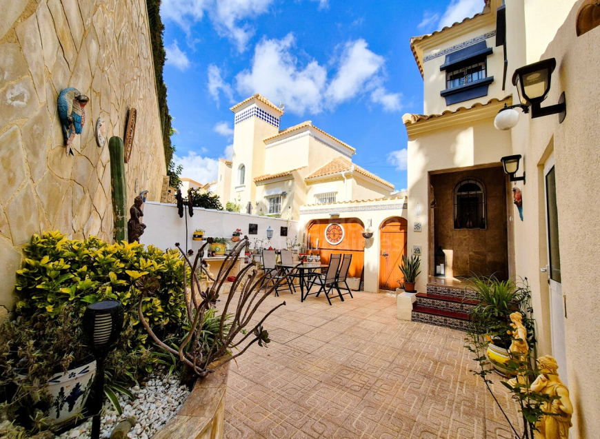  · V Villamartín · Villamartin