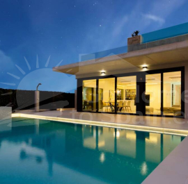 V -  - Campoamor - Campoamor