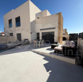 Semi-Detached Villa - Venta - Ciudad Quesada - Pueblo Bravo