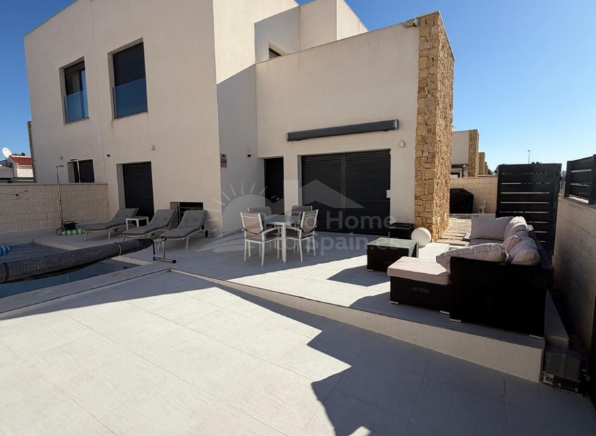 Venta · Semi-Detached Villa Ciudad Quesada · Pueblo Bravo