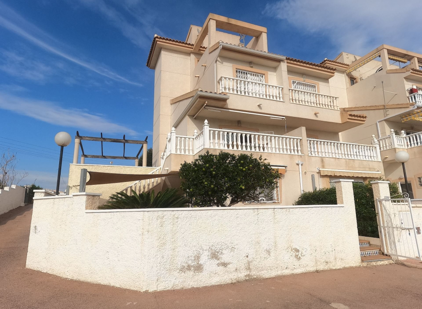 Re-Sale · Semi-Detached Villa Ciudad Quesada · Ciudad Quesada - Rojales