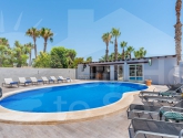Re-Sale · Finca / Country Property Catral