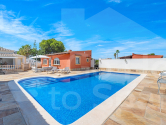 Re-Sale · Country estate Almoradi · Las Heredades