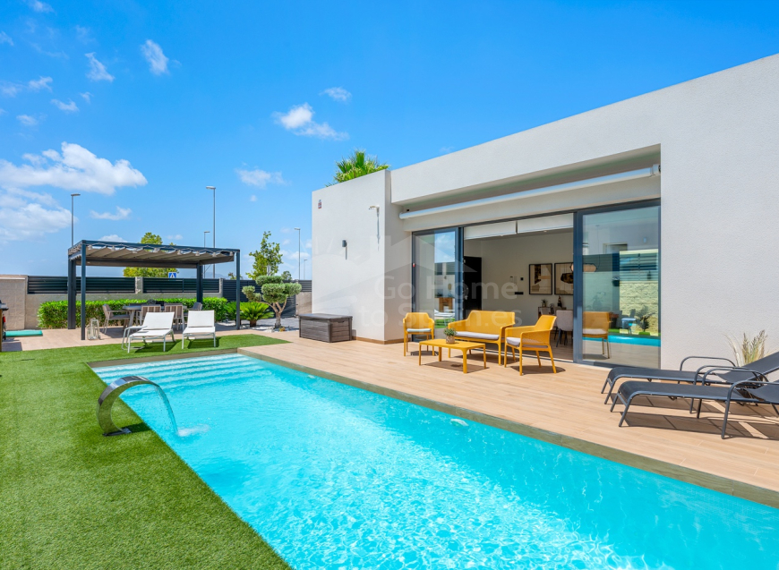Re-Sale · Detached Villa Benijófar · Benijofar