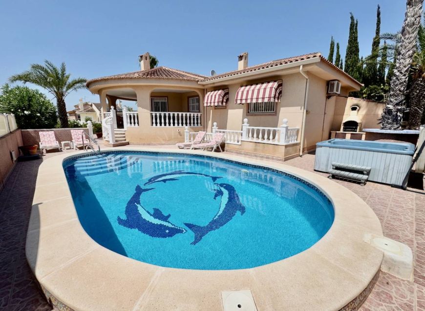 Re-Sale · Detached Villa Benijófar · Benijofar