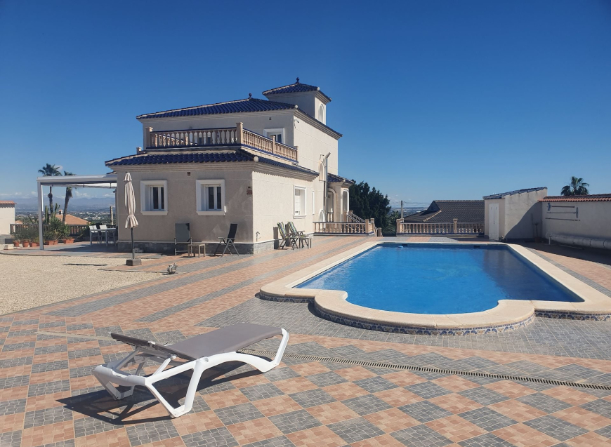 Re-Sale · Detached Villa Algorfa