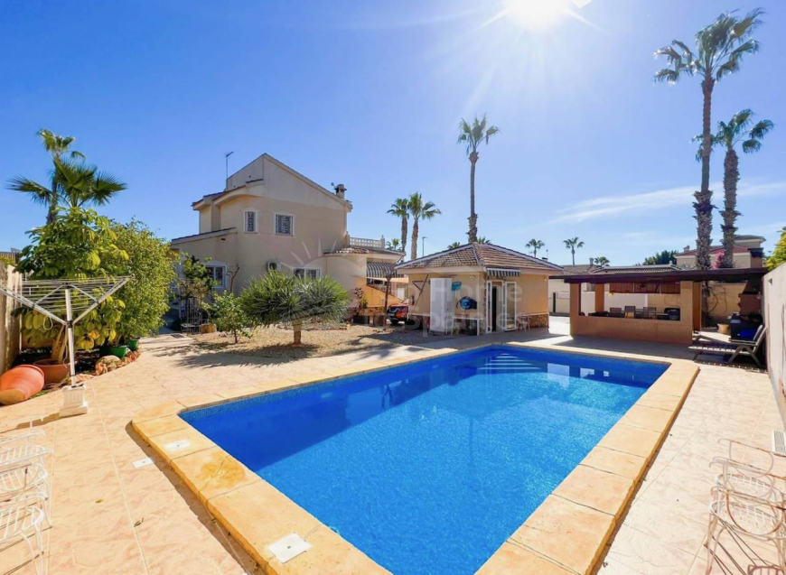 Re-Sale · Detached Villa Ciudad Quesada · Ciudad Quesada - Doña Pepa
