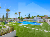 Re-Sale · Country estate Los Montesinos · La Herrada