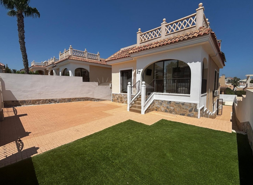 Re-Sale · Villa / Detached Ciudad Quesada