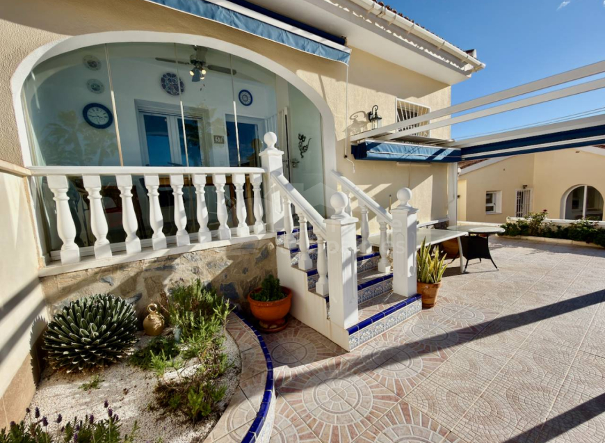 Re-Sale · Detached Villa Ciudad Quesada · La Fiesta