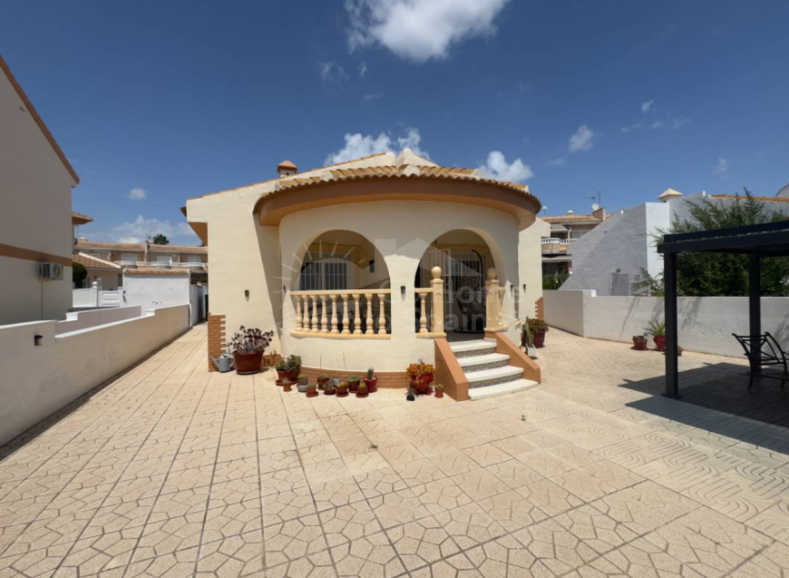 Re-Sale · Detached Villa Ciudad Quesada · Ciudad Quesada - Doña Pepa