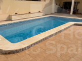 Re-Sale · Detached House / Villa Torrevieja Centro · Torrevieja