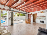 Re-Sale · Country Property Catral
