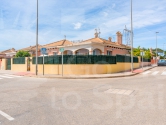 Re-Sale · Villa Los Montesinos