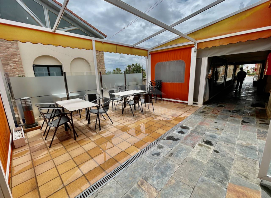 Venta · local Algorfa · La Finca Golf