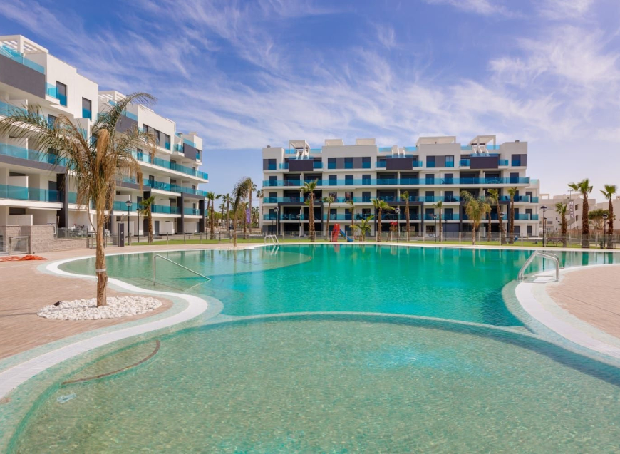 Re-Sale · Apartment El Raso