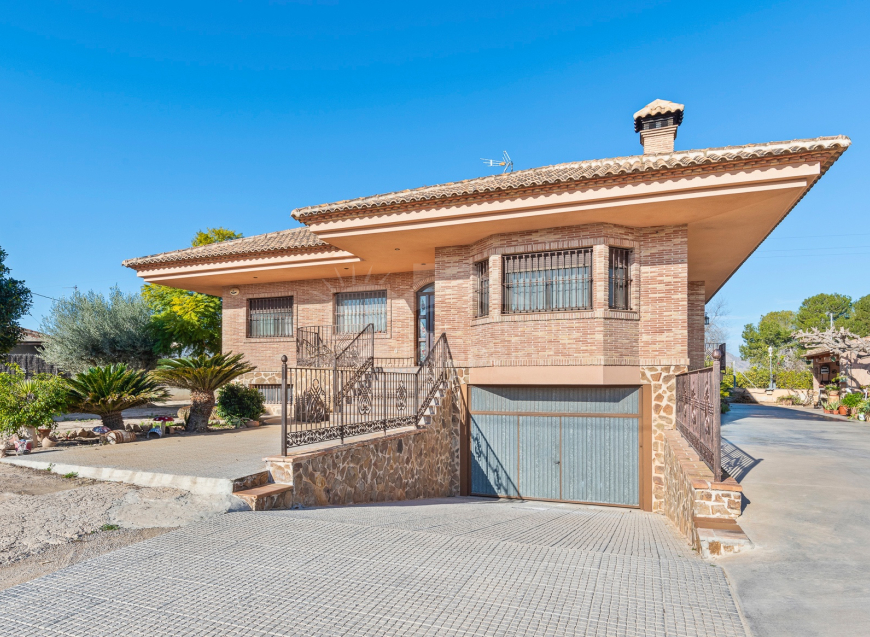 Re-Sale · Country estate Beniel · Carretera de Beniel