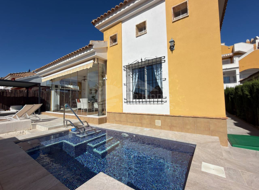 Re-Sale · Detached Villa Los Montesinos · Urbanizacion montesol